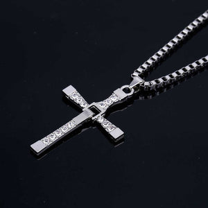 cross pendant necklace