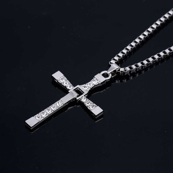 cross pendant necklace