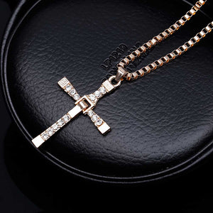 cross pendant necklace